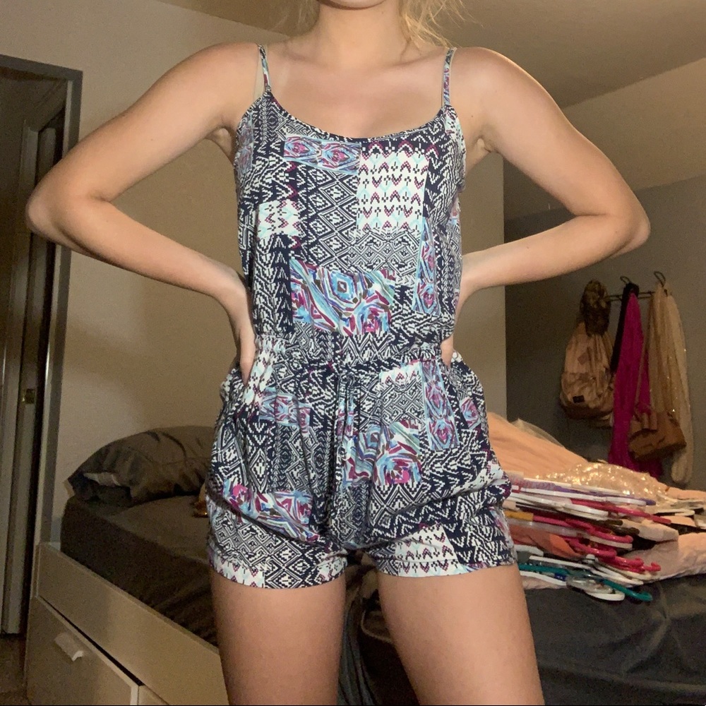 super cute patterned aeropostale romper!!
